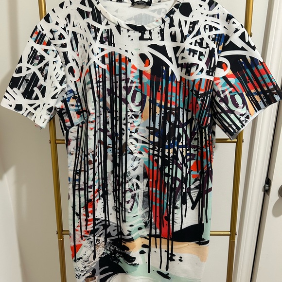 Zara Graffiti Abstract Short Sleeve Dress - Picture 2 of 8